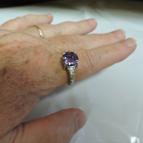 amethyst purple ring sz9.5 CZ & Rhinestone ... xr26 - Picture 4 of 7